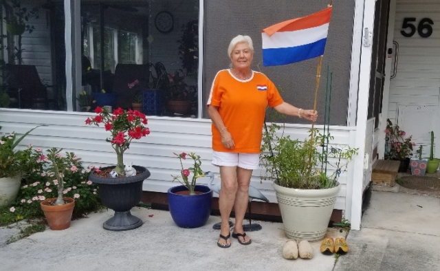 "Planting" the Dutch flag for holidays - Marijke